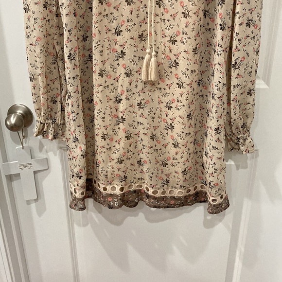 Wonderly Dress - Picture 2 of 8